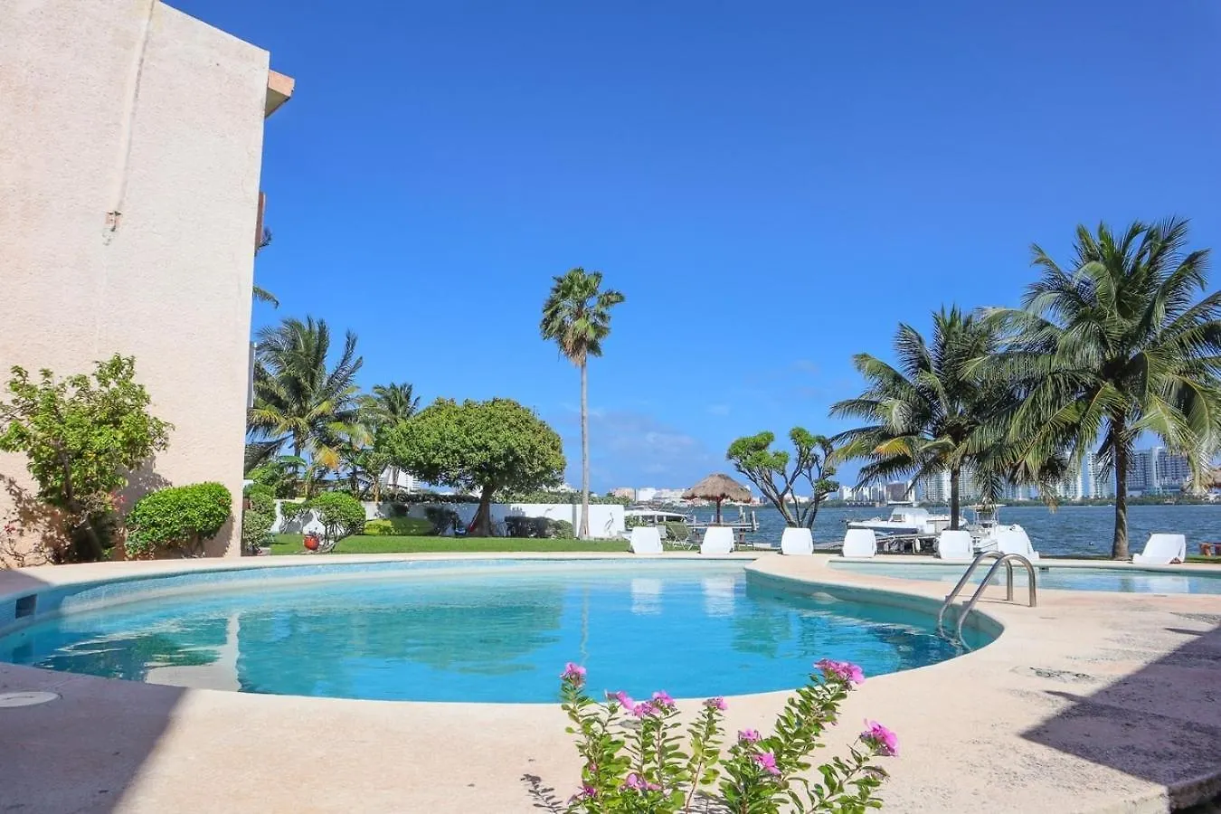 2Br Apt W/ Lagoon View & Pool In Hotel Zone كانكون