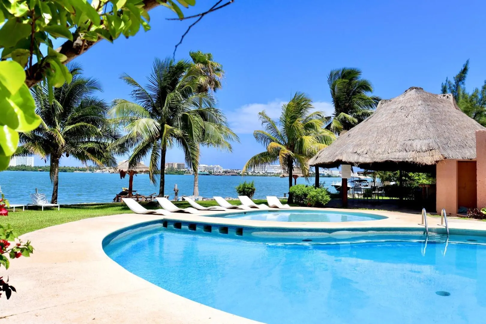 2Br Apt W/ Lagoon View & Pool In Hotel Zone كانكون 0*,  المكسيك